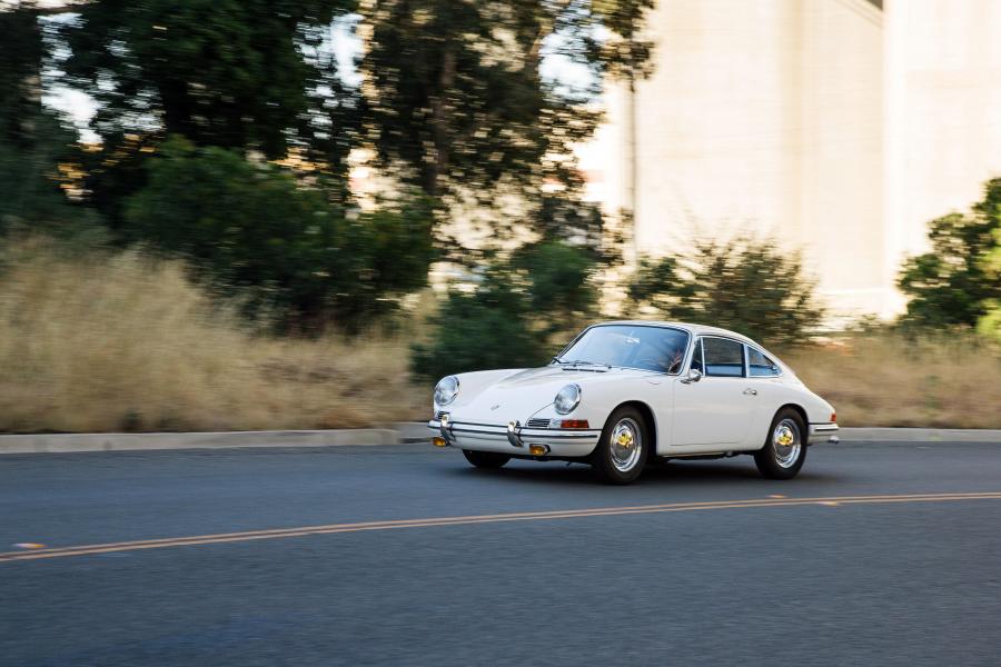  Porsche 911 2.0 Coupe 1965 года  (NA) (фото 19 из 33)